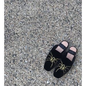 Zara velvet spider mule loafers 🕷